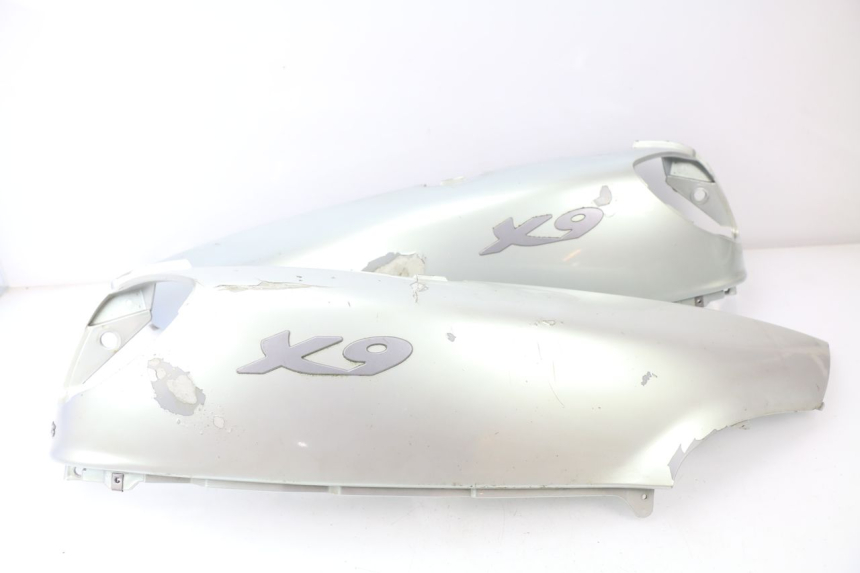 photo de HECKVERKLEIDUNG PIAGGIO X9 125 (2000 - 2003) - Hauptansicht