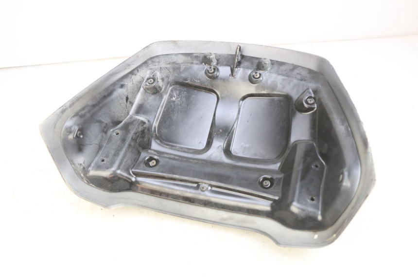 photo de HECKVERKLEIDUNG PIAGGIO XEVO - X EVO 125 (2007 - 2017) - Zoom auf Gebrauchszustand