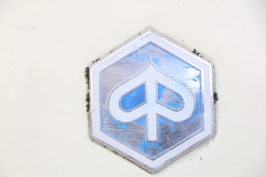 photo de HECKVERKLEIDUNG PIAGGIO XEVO - X EVO 125 (2007 - 2017) - Details der Befestigungspunkte