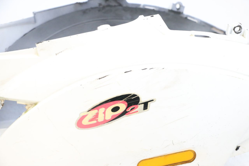 photo de HECKVERKLEIDUNG PIAGGIO ZIP 2T 50 (2009 - 2019) - Zoom auf Gebrauchszustand
