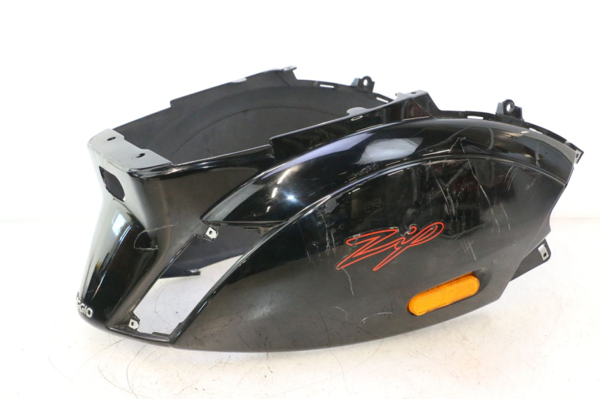 photo de HECKVERKLEIDUNG PIAGGIO ZIP IGET 4T 50 (2021 - 2023) - Details der Befestigungspunkte