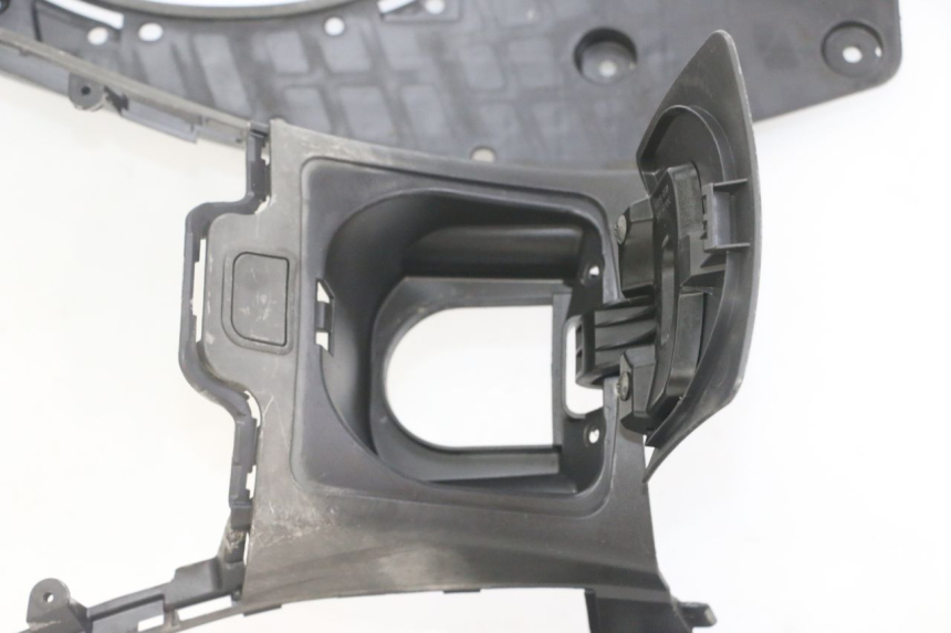 photo de TANK VERKLEIDUNG SUZUKI BURGMAN 125 (2007 - 2014) - Detailansicht des Bauteils