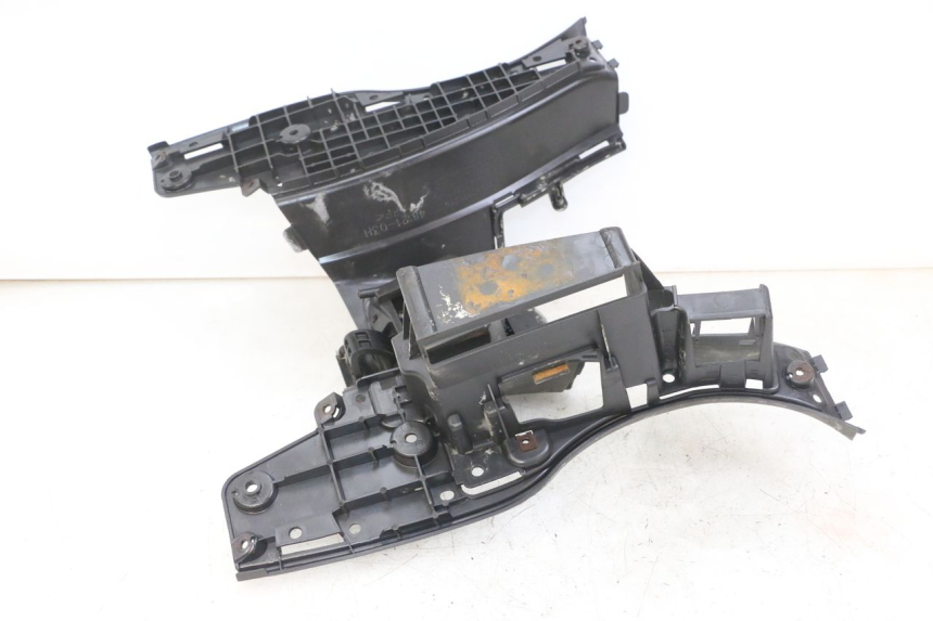 photo de TANK VERKLEIDUNG SUZUKI BURGMAN 125 (2007 - 2014) - Zoom auf Gebrauchszustand