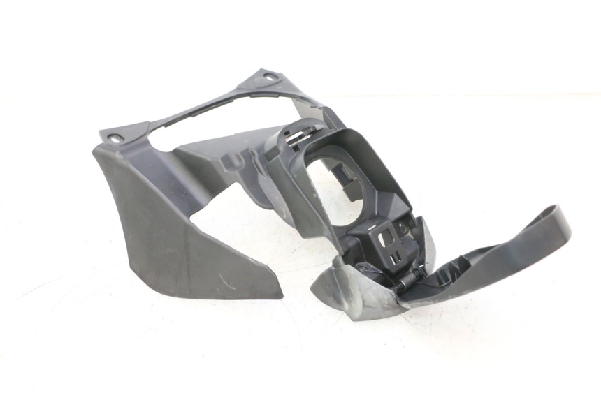 photo de TANK VERKLEIDUNG BMW C SPORT 650 (2015 - 2021) - Details der Befestigungspunkte