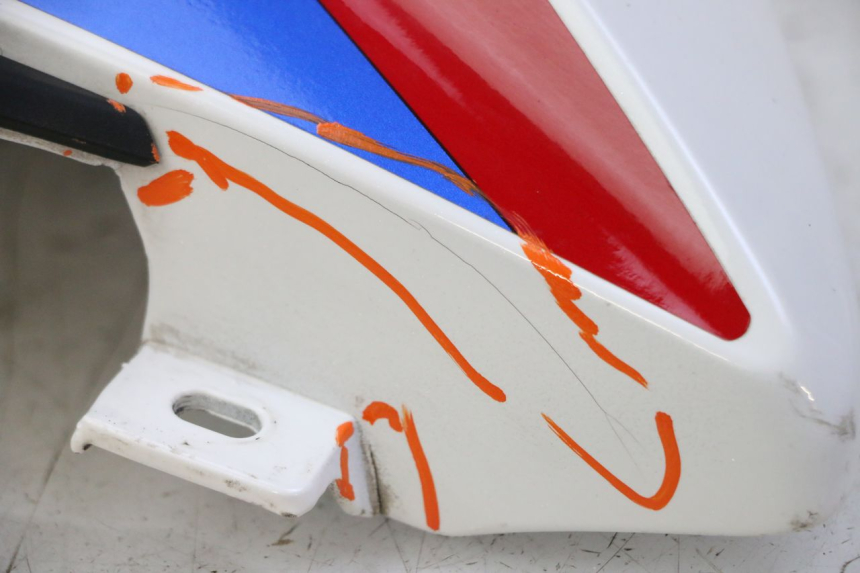 photo de TANK VERKLEIDUNG RECHTE BMW G310 R 310 (2016 - 2020) - Weitere Ansicht des Artikels