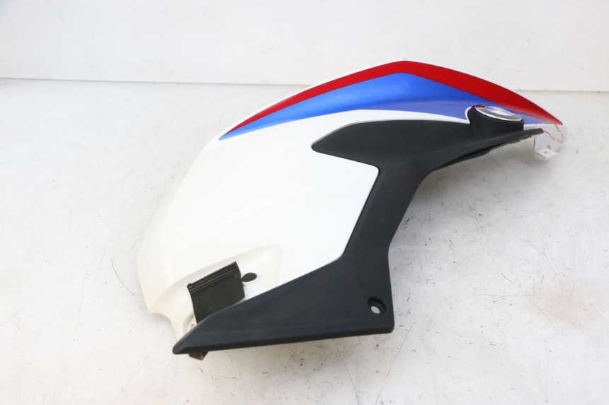 photo de TANK VERKLEIDUNG RECHTE BMW G310 R 310 (2016 - 2020) - Charakteristische Merkmale