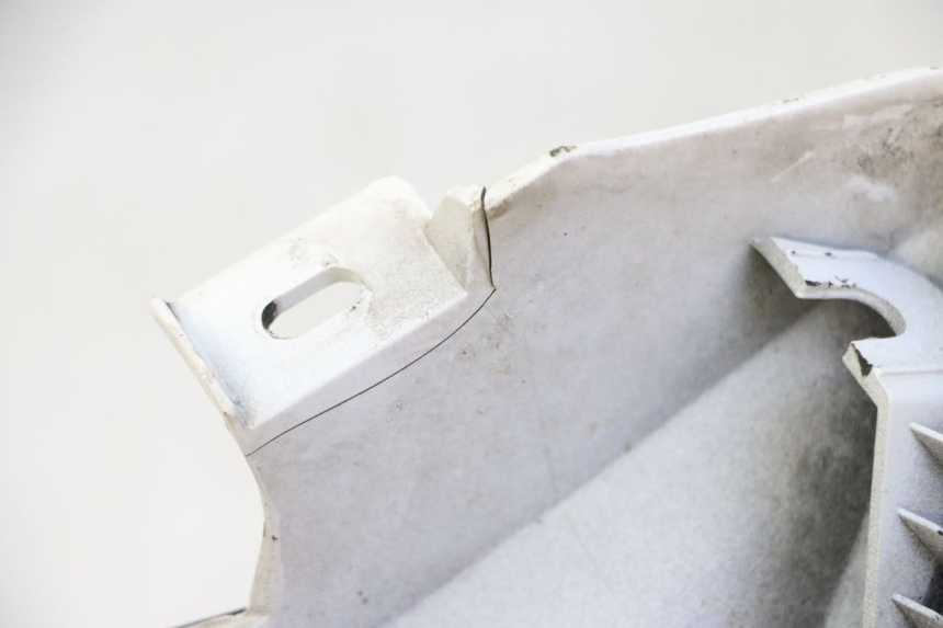 photo de TANK VERKLEIDUNG RECHTE BMW G310 R 310 (2016 - 2020) - Oberflächenzustand und Material