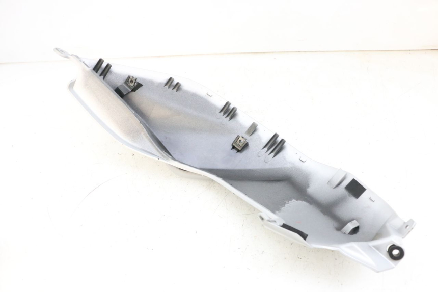 photo de TANK VERKLEIDUNG RECHTE YAMAHA MT-07 MT07 ABS 700 (2018 - 2020) - Details der Befestigungspunkte