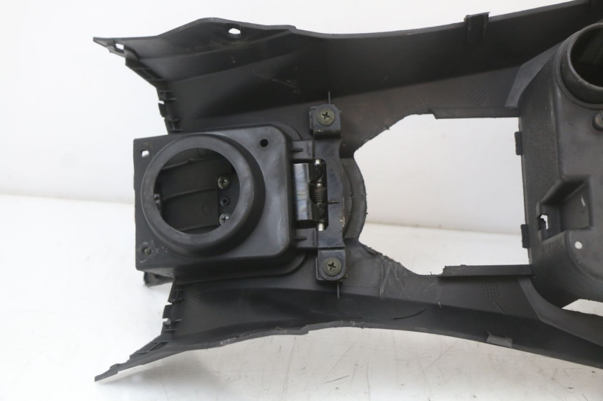 photo de TANK VERKLEIDUNG LONGJIA EASY MAX 125 (2020 - 2024) - Oberflächenzustand und Material