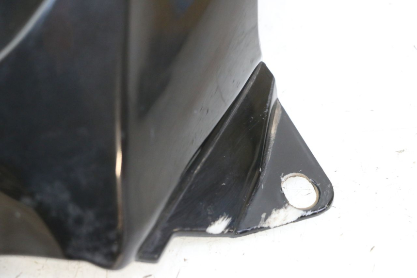 photo de TANK VERKLEIDUNG STAHO FH 50 (2018 - 2019) - Details der Befestigungspunkte