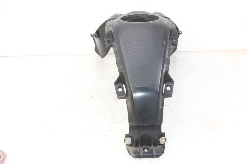 photo de TANK VERKLEIDUNG BMW G310 R 310 (2016 - 2020) - Details der Befestigungspunkte