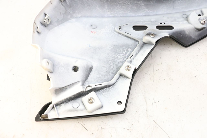 photo de TANK VERKLEIDUNG LINKS BMW G310 R 310 (2016 - 2020) - Gesamtansicht des Produkts