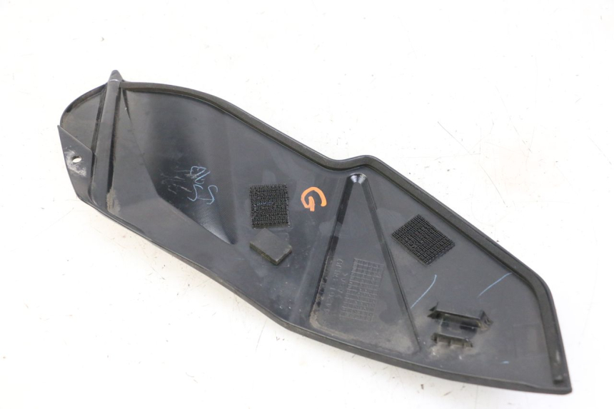 photo de LINKS TANKVERKLEIDUNG SUZUKI GSR 750 (2011 - 2017) - Alternative Perspektive