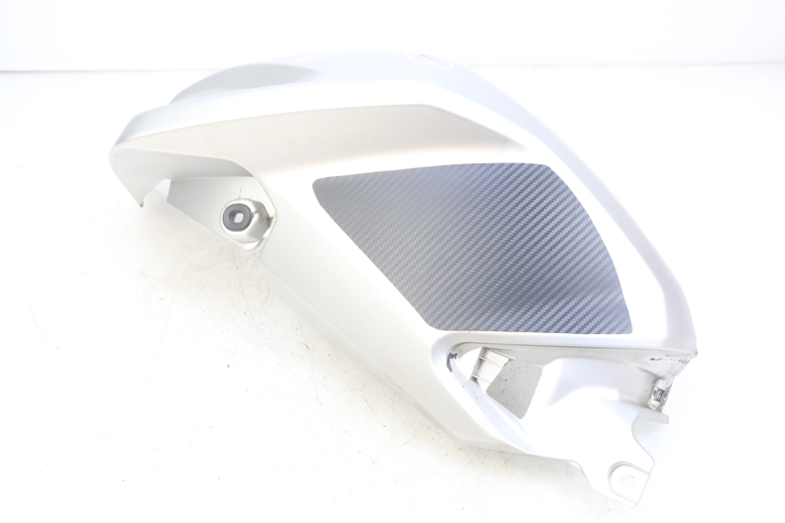photo de LINKSVERKLEIDUNG TANK YAMAHA MT ABS 125 (2014 - 2018) - Detailansicht des Bauteils