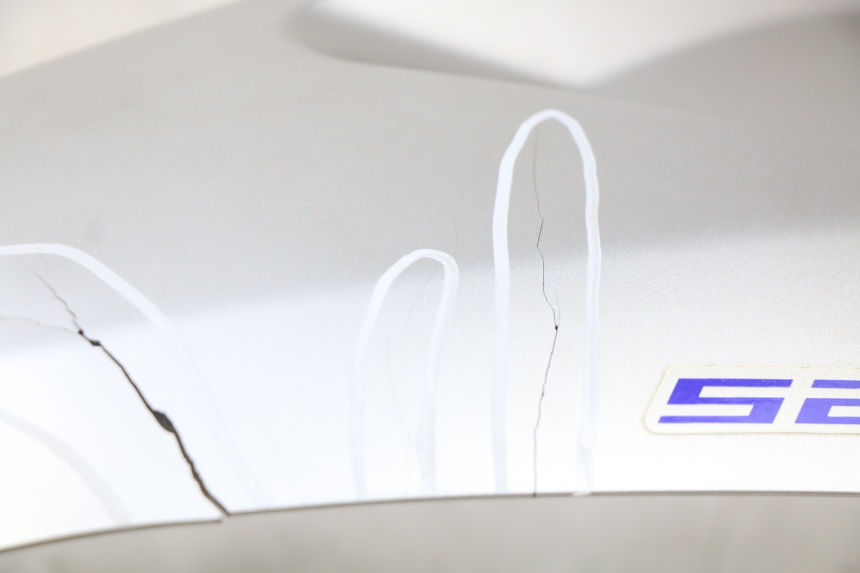 photo de LINKSVERKLEIDUNG TANK YAMAHA MT ABS 125 (2014 - 2018) - Zoom auf Gebrauchszustand