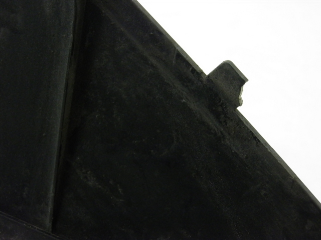 photo de TANK VERKLEIDUNG HONDA FES PANTHEON 125 (2003 - 2007) - Charakteristische Merkmale