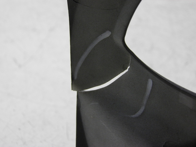 photo de TANK VERKLEIDUNG HONDA FES PANTHEON 125 (2003 - 2007) - Ergänzendes Produktfoto