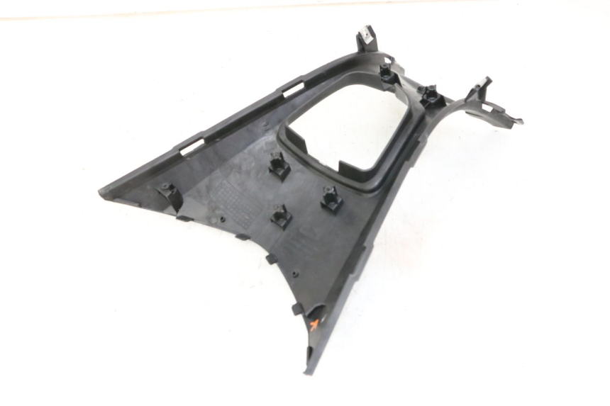 photo de TANK VERKLEIDUNG HONDA PCX (JF57/JF64) 125 (2014 - 2018) - Alternative Perspektive