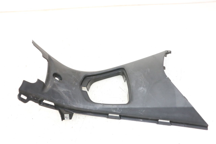 photo de TANK VERKLEIDUNG HONDA PCX (JF57/JF64) 125 (2014 - 2018) - Details der Befestigungspunkte