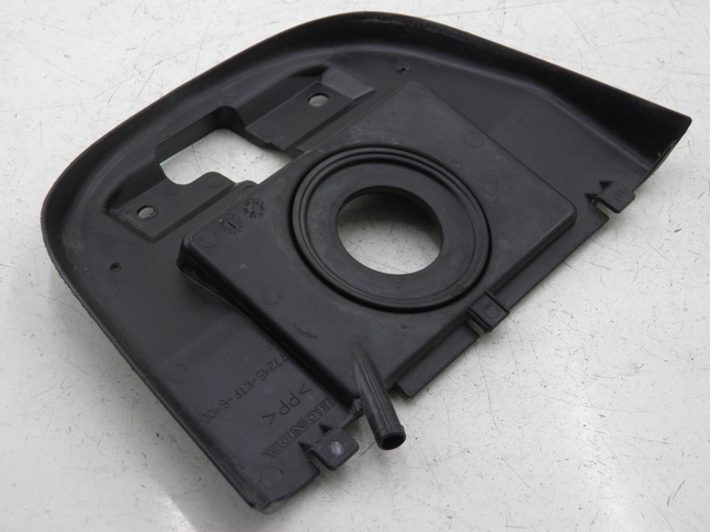 photo de TANK VERKLEIDUNG HONDA SH 125 (2005 - 2008) - Detailansicht des Bauteils