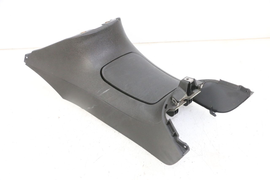 photo de TANK VERKLEIDUNG PIAGGIO IE MP3 YOURBAN 300 (2011 - 2016) - Technische Nahaufnahme