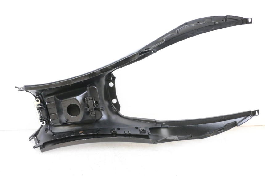 photo de TANK VERKLEIDUNG PIAGGIO MP3 HPE 350 (2018 - 2020) - Weitere Ansicht des Artikels