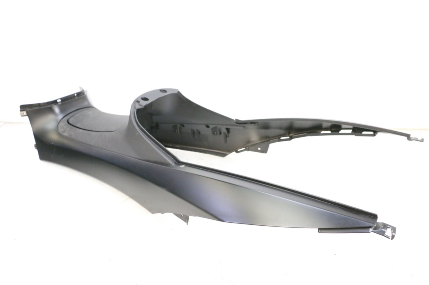 photo de TANK VERKLEIDUNG PIAGGIO MP3 HPE 350 (2018 - 2020) - Zoom auf Komponenten