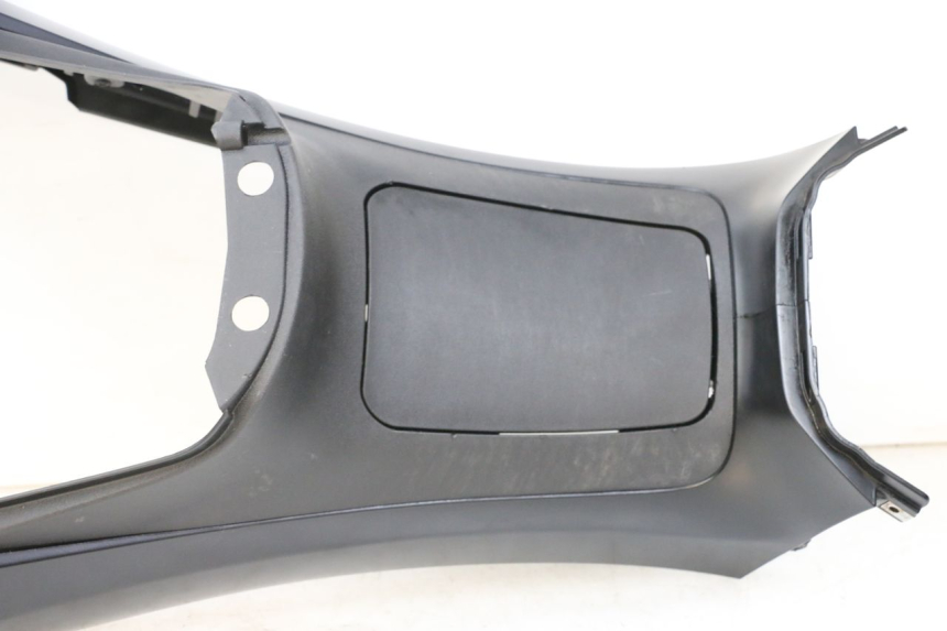 photo de TANK VERKLEIDUNG PIAGGIO MP3 HPE 350 (2018 - 2020) - Detailansicht des Bauteils