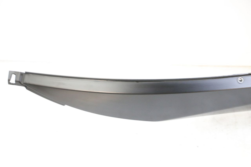 photo de TANK VERKLEIDUNG PIAGGIO MP3 HPE 350 (2018 - 2020) - Zoom auf Gebrauchszustand