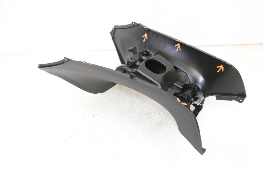 photo de TANK VERKLEIDUNG PIAGGIO MP3 HPE 300 (2019 - 2026) - Weitere Ansicht des Artikels