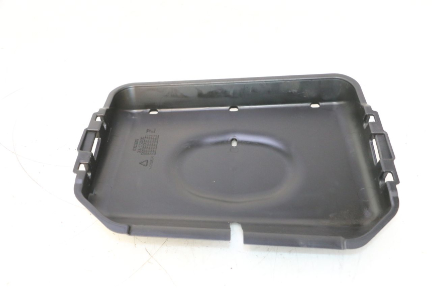 photo de TANK VERKLEIDUNG PIAGGIO MP3 HPE 530 (2022 - 2026) - Hauptansicht
