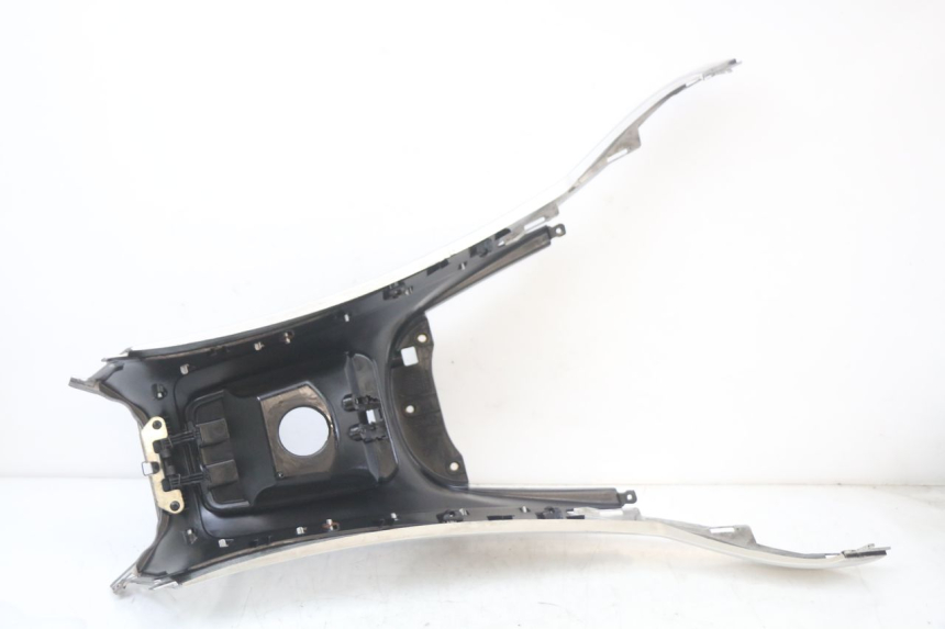 photo de TANK VERKLEIDUNG PIAGGIO MP3 LT 400 (2007 - 2012) - Oberflächenzustand und Material