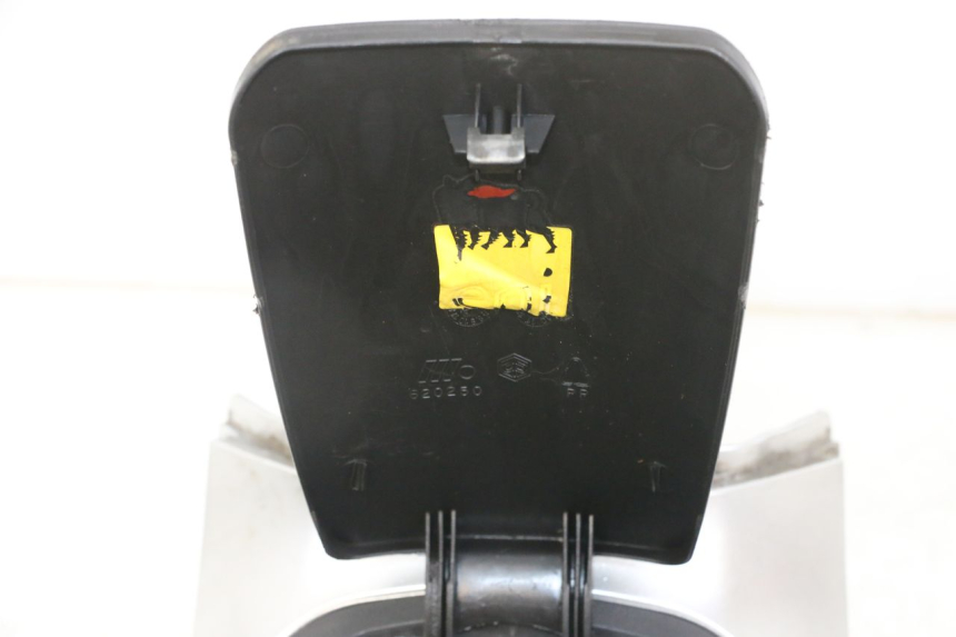 photo de TANK VERKLEIDUNG PIAGGIO MP3 LT 300 (2010 - 2016) - Detailansicht des Bauteils