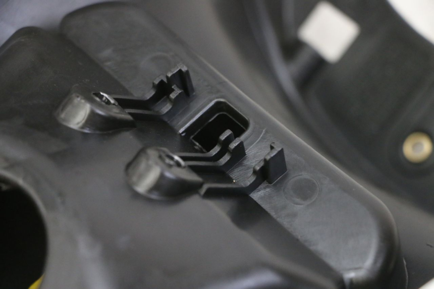 photo de TANK VERKLEIDUNG PIAGGIO MP3 LT 300 (2010 - 2016) - Weitere Ansicht des Artikels