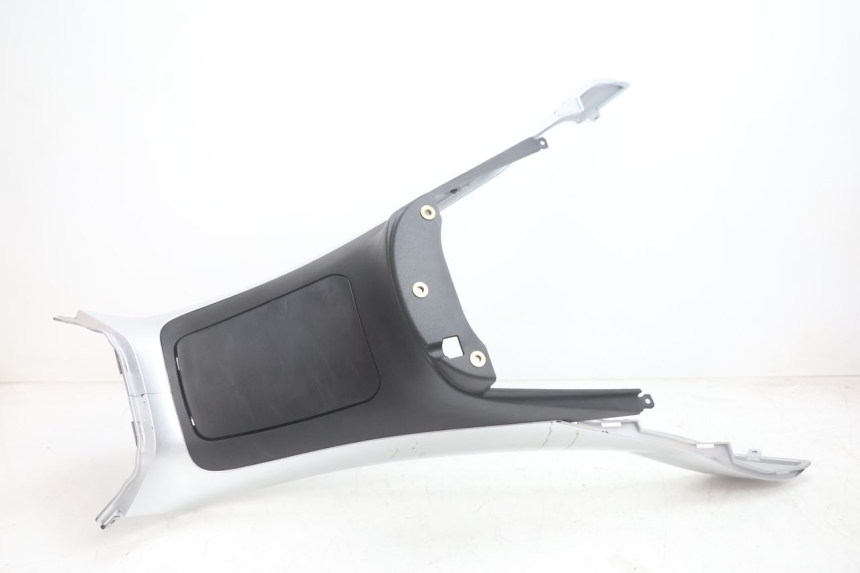 photo de TANK VERKLEIDUNG PIAGGIO MP3 LT 300 (2010 - 2016) - Oberflächenzustand und Material
