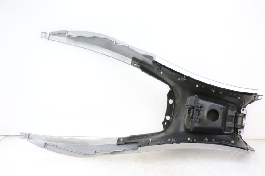 photo de TANKVERKLEIDUNG PIAGGIO MP3 500 (2014 - 2017) - Weitere Ansicht des Artikels