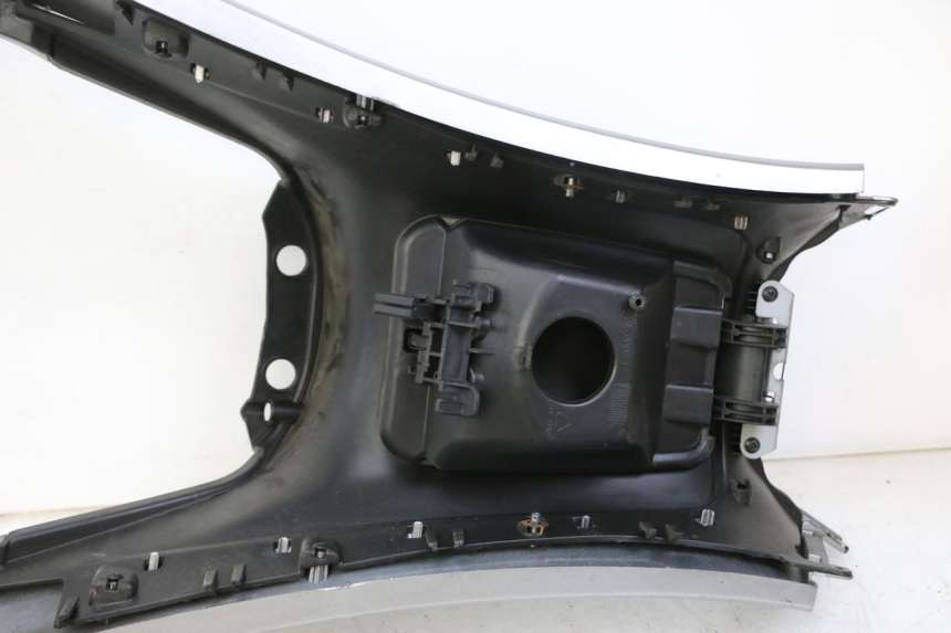 photo de TANKVERKLEIDUNG PIAGGIO MP3 500 (2014 - 2017) - Kennzeichnungen und Originalreferenzen