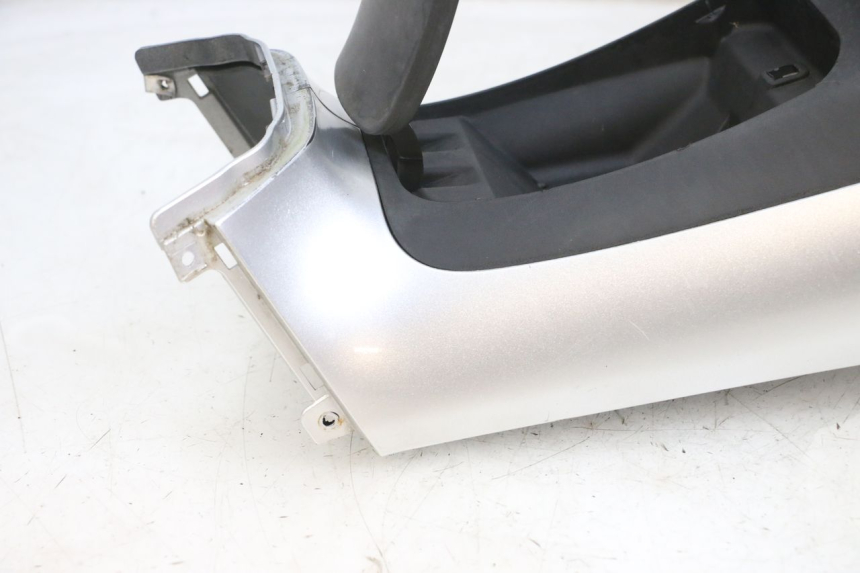 photo de TANKVERKLEIDUNG PIAGGIO MP3 RL 250 (2006 - 2010) - Zoom auf Komponenten