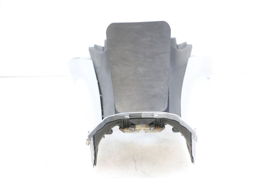 photo de TANKVERKLEIDUNG PIAGGIO MP3 RL 250 (2006 - 2010) - Detaillierte Sichtprüfung