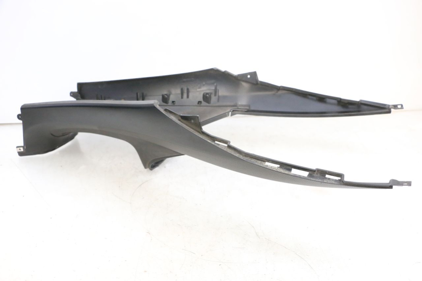 photo de TANK VERKLEIDUNG PIAGGIO MP3 500 (2016 - 2018) - Hochauflösende Nahaufnahme