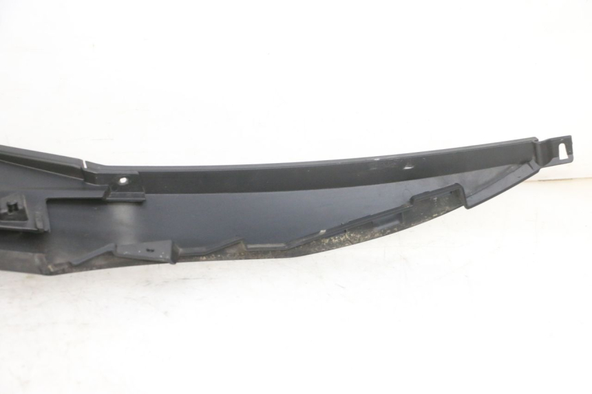 photo de TANK VERKLEIDUNG PIAGGIO MP3 500 (2016 - 2018) - Fokus auf die Struktur