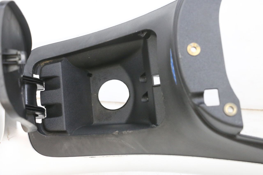 photo de TANKVERKLEIDUNG PIAGGIO MP3 RL 250 (2006 - 2010) - Hochauflösende Nahaufnahme