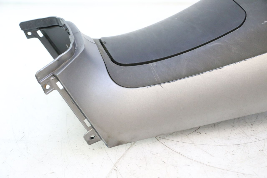 photo de TANK VERKLEIDUNG PIAGGIO MP3 125 (2006 - 2014) - Zoom auf Komponenten