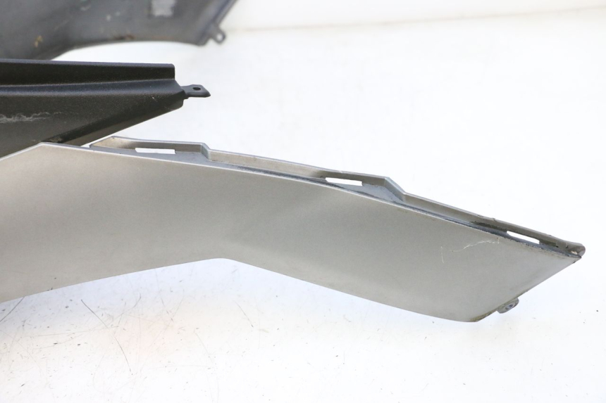 photo de TANK VERKLEIDUNG PIAGGIO MP3 125 (2006 - 2014) - Geprüftes Gebrauchtteil