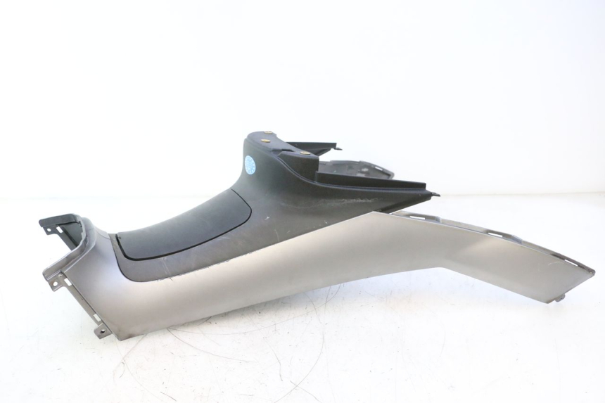 photo de TANK VERKLEIDUNG PIAGGIO MP3 125 (2006 - 2014) - Kennzeichnungen und Originalreferenzen
