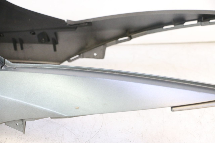 photo de TANK VERKLEIDUNG PIAGGIO MP3 500 (2016 - 2018) - Oberflächenzustand und Material