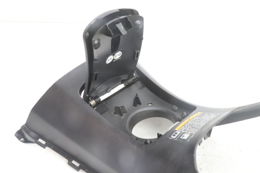 photo de TANK VERKLEIDUNG YAMAHA N-MAX NMAX 125 (2021 - 2024) - Alternative Perspektive