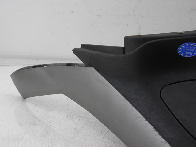 photo de TANK VERKLEIDUNG PIAGGIO MP3 RL 125 (2008 - 2009) - Zoom auf Gebrauchszustand