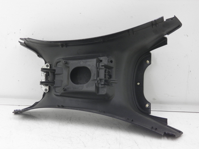 photo de TANK VERKLEIDUNG PIAGGIO XEVO - X EVO 125 (2010 - 2015) - Oberflächenzustand und Material