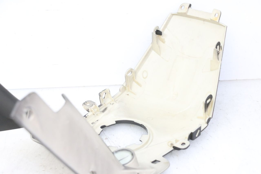 photo de TANK VERKLEIDUNG MAG POWER R-STREET 50 (2016 - 2025) - Technische Nahaufnahme